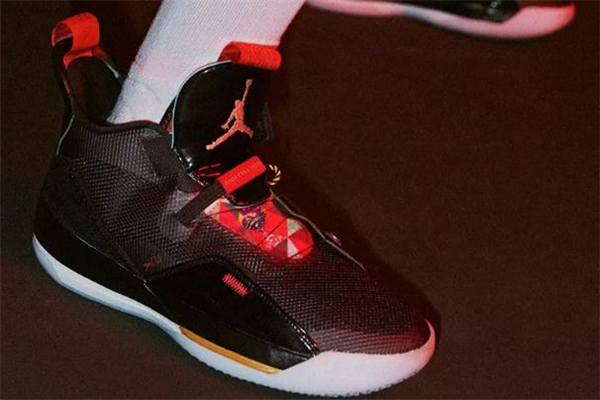 aj33為什么穿著不舒服 和支撐板有關