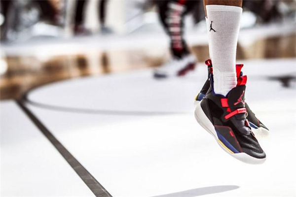 aj33和歐文5哪個(gè)好 各有優(yōu)勢(shì) aj33和歐文5哪個(gè)好 各有優(yōu)勢(shì)