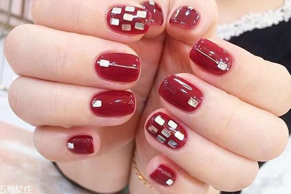 低調顯白美甲圖片 有魅力顯白美甲 低調顯白美甲圖片 有魅力顯白美甲