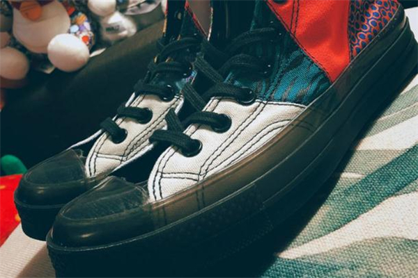 匡威百家衣多少錢 發(fā)售價(jià)格并不高 匡威百家衣多少錢 發(fā)售價(jià)格并不高