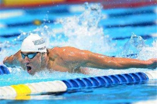 蝶泳適合女孩學(xué)嗎 看個(gè)人身體素質(zhì) 蝶泳適合女孩學(xué)嗎 看個(gè)人身體素質(zhì)