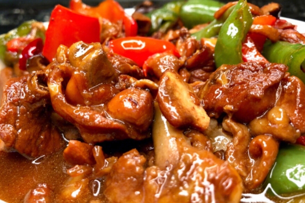 黃燜雞要燜多久 看是什么雞肉 黃燜雞要燜多久 看是什么雞肉