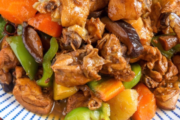 黃燜雞能用雞胸嗎 可以這樣做 黃燜雞能用雞胸嗎 可以這樣做