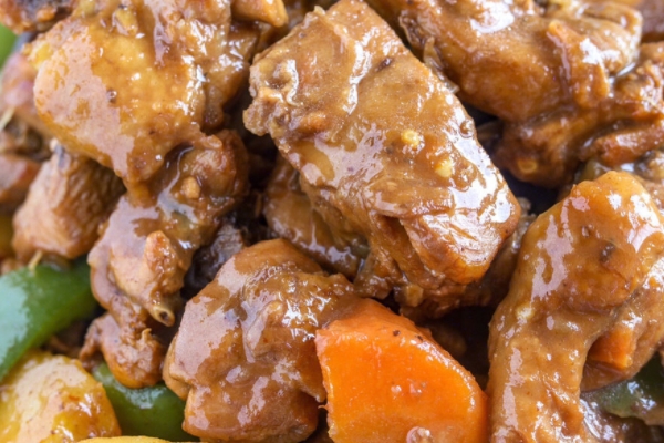 黃燜雞可以用雞翅嗎 可以做黃燜雞翅 黃燜雞可以用雞翅嗎 可以做黃燜雞翅