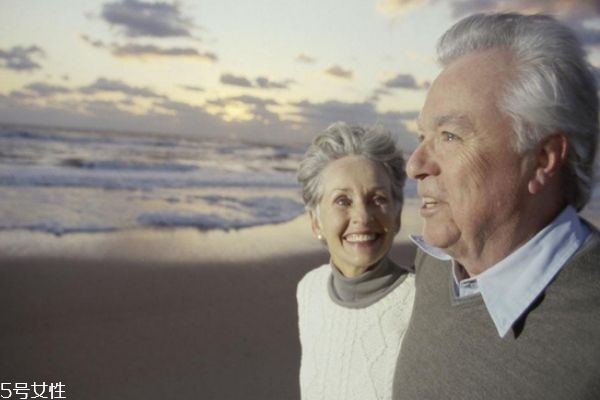 老年人便秘怎么辦 老年人便秘如何調(diào)理 老年人便秘怎么辦 老年人便秘如何調(diào)理