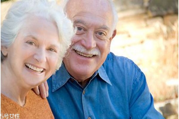 老年人便秘怎么辦 老年人便秘如何調(diào)理 老年人便秘怎么辦 老年人便秘如何調(diào)理