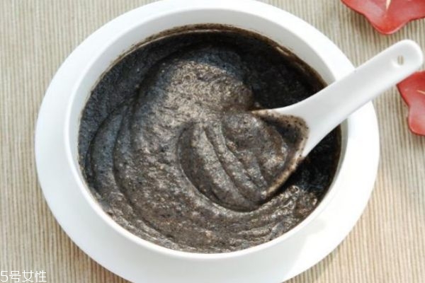 黑芝麻一天吃多少合適 教你做黑芝麻糊 黑芝麻一天吃多少合適 教你做黑芝麻糊