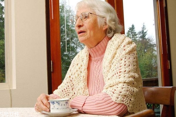 老年人便秘怎么辦 老年人便秘如何調(diào)理 老年人便秘怎么辦 老年人便秘如何調(diào)理