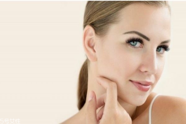 睫毛增長(zhǎng)液什么時(shí)候使用效果最好 堅(jiān)持使用最好 睫毛增長(zhǎng)液什么時(shí)候使用效果最好 堅(jiān)持使用最好