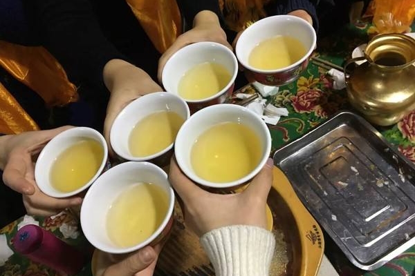 青稞酒好喝嗎 只是很特別 青稞酒好喝嗎 只是很特別