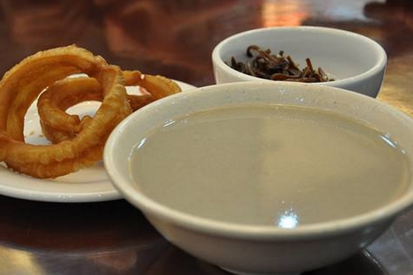 豆汁是酸的嗎 酸爽的味道 豆汁是酸的嗎 酸爽的味道