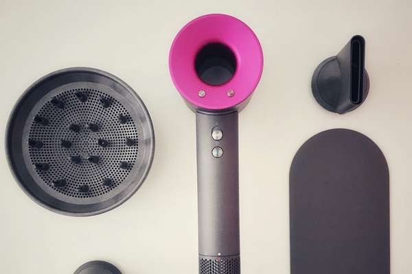 吹風(fēng)機有藍光好還是沒藍光好 藍光可護發(fā) 吹風(fēng)機有藍光好還是沒藍光好 藍光可護發(fā)