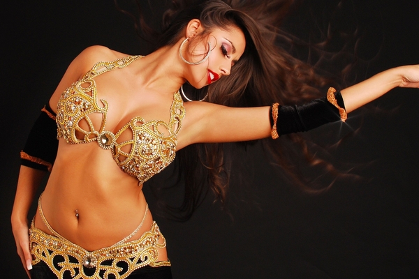 每天1個(gè)動作 冬天不怕小肚子長贅