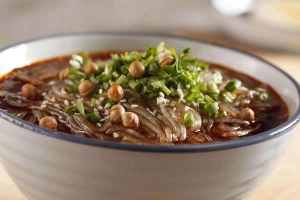 酸辣粉是什么粉 分為兩種 酸辣粉是什么粉 分為兩種