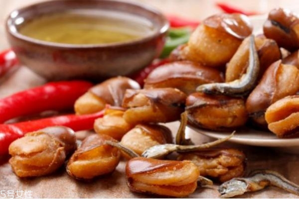 蘭花豆和蠶豆的區(qū)別 蘭花豆的由來 蘭花豆和蠶豆的區(qū)別 蘭花豆的由來