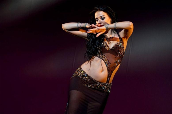 肚皮舞需要肚子有肉嗎 有肉更好看 肚皮舞需要肚子有肉嗎 有肉更好看