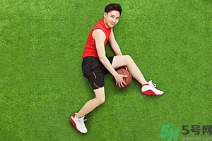 打籃球腰扭傷了怎么辦？打籃球腰閃了怎么辦？