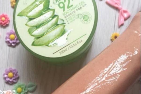 新鮮蘆薈可以直接擦臉嗎 新鮮蘆薈可以怎么用 新鮮蘆薈可以直接擦臉嗎 新鮮蘆薈可以怎么用