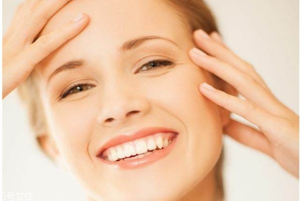 針眼是怎么引起的 麥粒腫的癥狀 針眼是怎么引起的 麥粒腫的癥狀