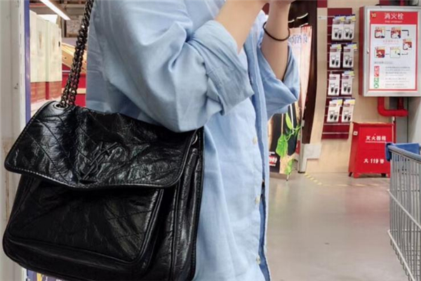 ysl油蠟皮包尺寸 有三種選擇 ysl油蠟皮包尺寸 有三種選擇