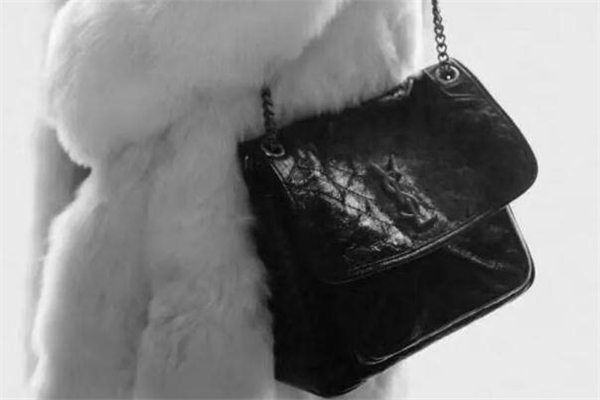 ysl油蠟皮包真假鑒定 皮質(zhì)五金都很關(guān)鍵 ysl油蠟皮包真假鑒定 皮質(zhì)五金都很關(guān)鍵