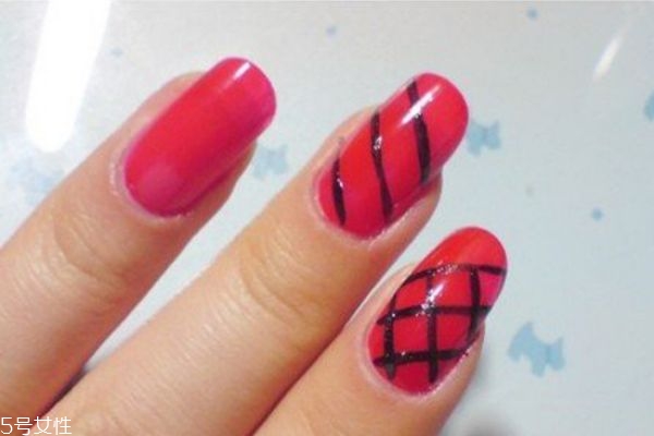 日系田園風美甲怎么做 簡單美甲教程 日系田園風美甲怎么做 簡單美甲教程