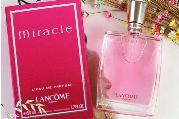蘭蔻奇跡綻放香味濃嗎 蘭蔻奇跡綻放香水留香時間 蘭蔻奇跡綻放香味濃嗎 蘭蔻奇跡綻放香水留香時間