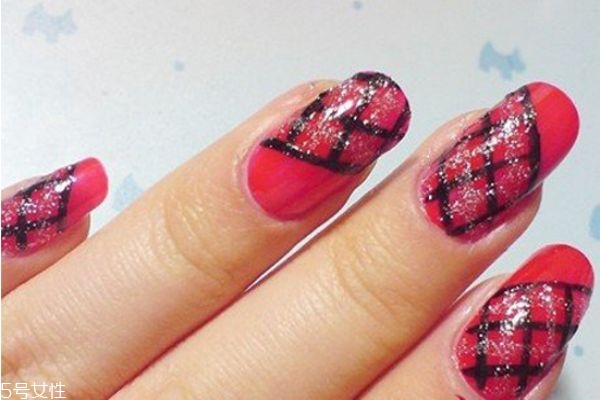 日系田園風美甲怎么做 簡單美甲教程 日系田園風美甲怎么做 簡單美甲教程