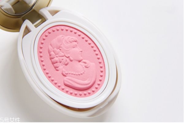 什么牌子的腮紅好用且自然 日本女孩最愛的日系腮紅 什么牌子的腮紅好用且自然 日本女孩最愛的日系腮紅