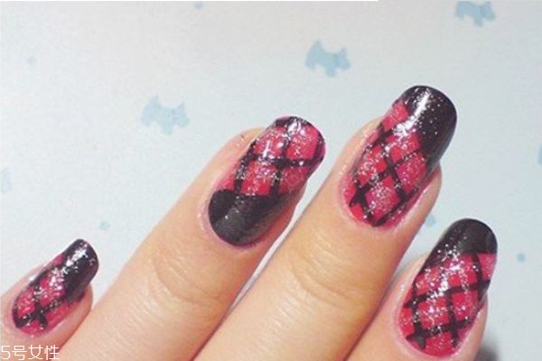 日系田園風美甲怎么做 簡單美甲教程 日系田園風美甲怎么做 簡單美甲教程