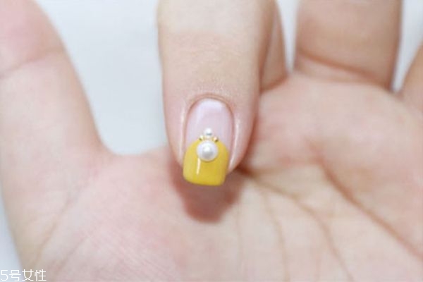 清新色塊撞色美甲怎么做 低飽和度美甲圖片 清新色塊撞色美甲怎么做 低飽和度美甲圖片