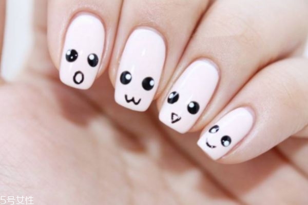 卡通手繪美甲怎么做 動(dòng)物圖案卡通美甲怎么做 卡通手繪美甲怎么做 動(dòng)物圖案卡通美甲怎么做
