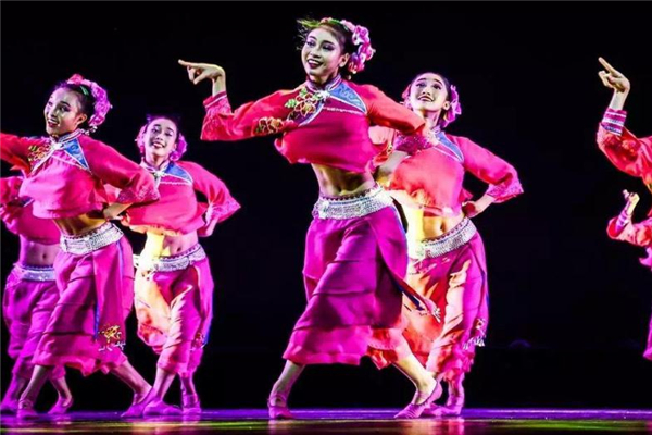 學(xué)中國舞的最佳年齡 建議從小開始