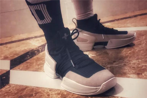 equalizer zero測(cè)評(píng) 國(guó)產(chǎn)籃球鞋新秀 equalizer zero測(cè)評(píng) 國(guó)產(chǎn)籃球鞋新秀