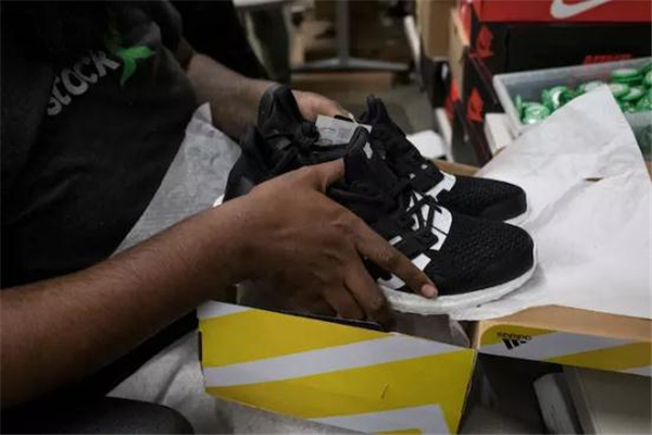 stockx買鞋靠譜嗎 不能完全保證 stockx買鞋靠譜嗎 不能完全保證
