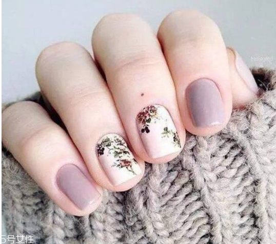 時(shí)尚簡約美甲圖片 時(shí)髦小心機(jī)美甲