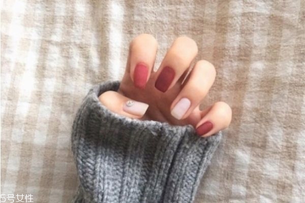 2019流行美甲圖片 2019美甲新款 2019流行美甲圖片 2019美甲新款