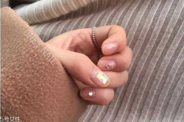 2019流行美甲圖片 2019美甲新款 2019流行美甲圖片 2019美甲新款