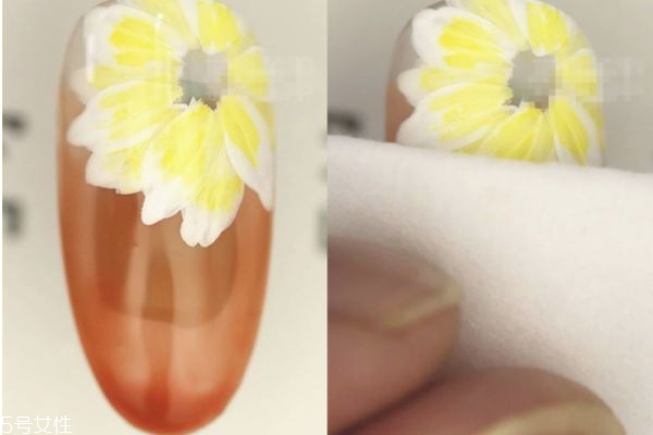 暈染美甲怎么做 夢幻星座美甲教程 暈染美甲怎么做 夢幻星座美甲教程
