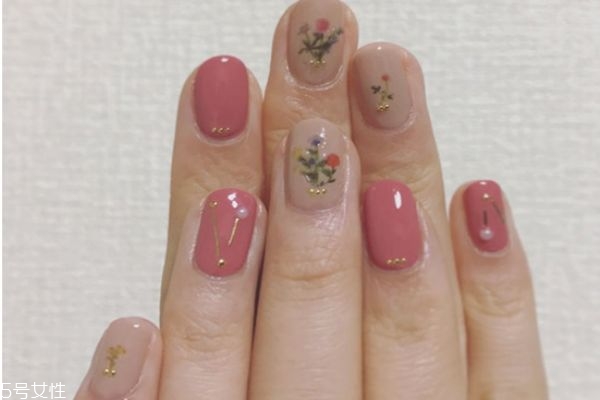 干花美甲有哪些 干花美甲圖片大全 干花美甲有哪些 干花美甲圖片大全