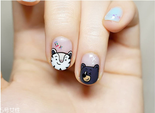 條紋撞色美甲教程 可愛(ài)美甲教程