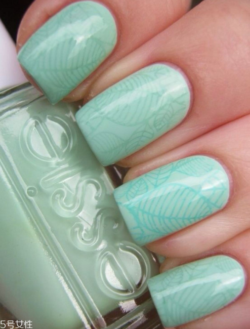 女生秋冬做什么美甲好看 冬季美甲這幾款最顯氣質(zhì) 女生秋冬做什么美甲好看 冬季美甲這幾款最顯氣質(zhì)