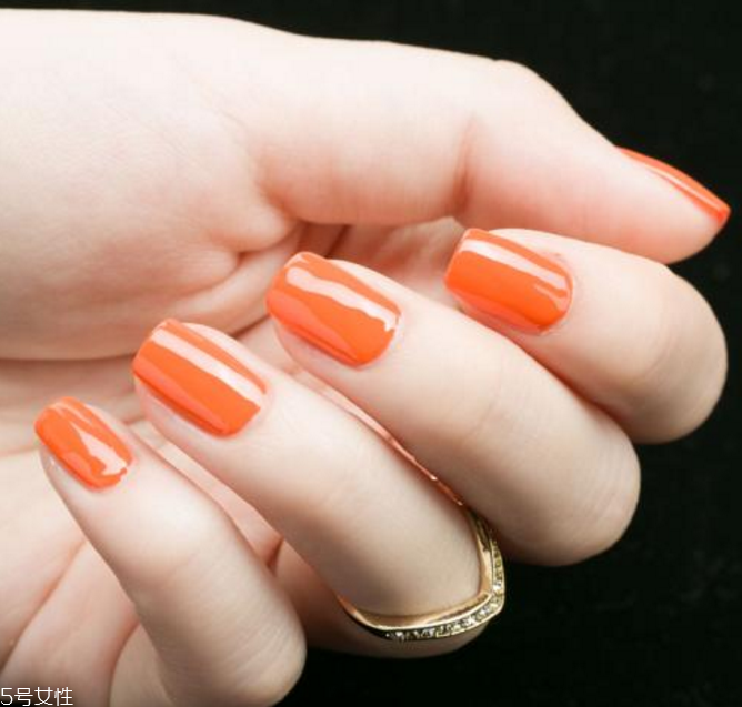 女生秋冬做什么美甲好看 冬季美甲這幾款最顯氣質(zhì) 女生秋冬做什么美甲好看 冬季美甲這幾款最顯氣質(zhì)