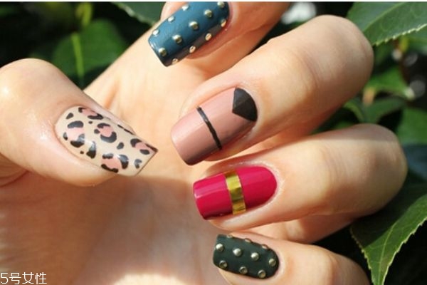 撞色豹紋美甲教程 日系美甲教程 撞色豹紋美甲教程 日系美甲教程
