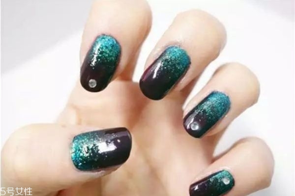 勾花美甲教程 絕美宴會(huì)美甲教程 勾花美甲教程 絕美宴會(huì)美甲教程