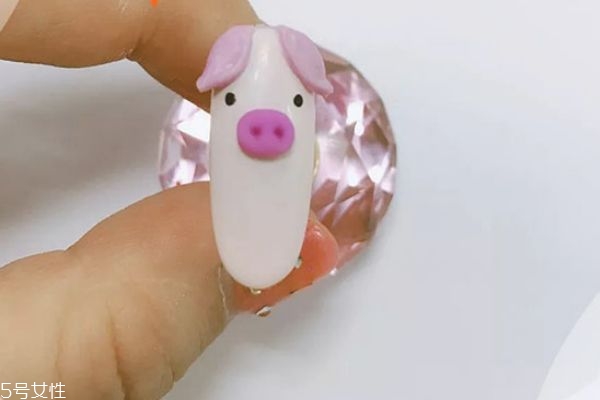 小豬美甲教程圖解 2019新年美甲圖片 小豬美甲教程圖解 2019新年美甲圖片