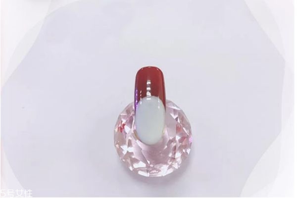 條紋撞色美甲教程 可愛(ài)美甲教程