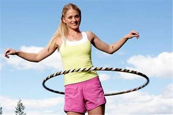 呼啦圈會(huì)使子宮下垂嗎 注意運(yùn)動(dòng)強(qiáng)度 呼啦圈會(huì)使子宮下垂嗎 注意運(yùn)動(dòng)強(qiáng)度