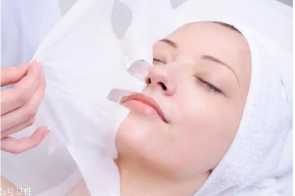 敷面膜的誤區(qū)有哪些 面膜到底要不要洗 敷面膜的誤區(qū)有哪些 面膜到底要不要洗