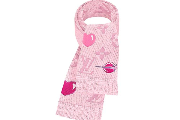 2019lv情人節(jié)限定圍巾多少錢 粉粉嫩嫩招人愛 2019lv情人節(jié)限定圍巾多少錢 粉粉嫩嫩招人愛